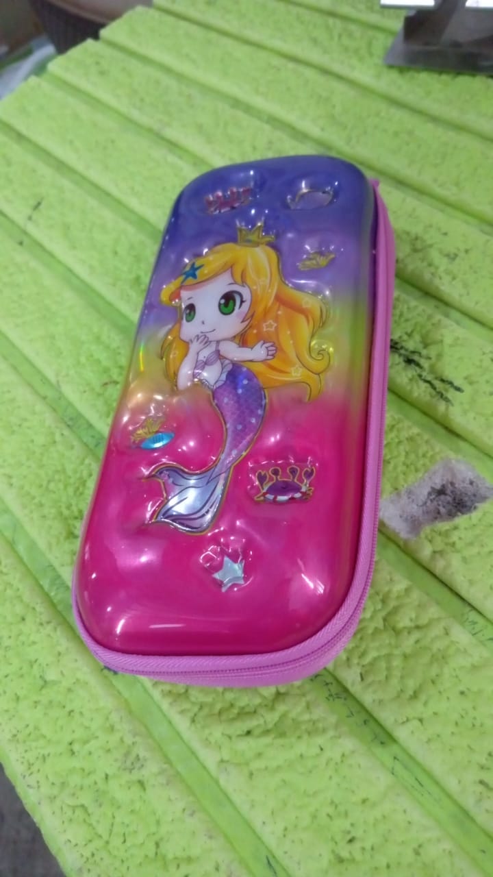 Kids mermaid design zip case with protective shell