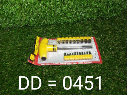 Durable tool case protecting the Ratchet Socket Set components and screwdriver bits.